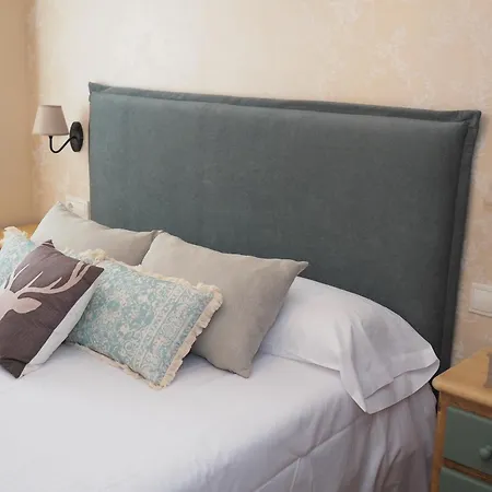 Casa Senda By Cardi Suites.