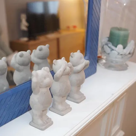 Casa Senda By Cardi Suites.